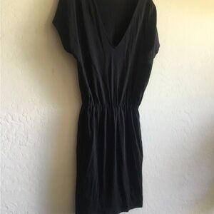 Basic knit black dress. Elastic waist